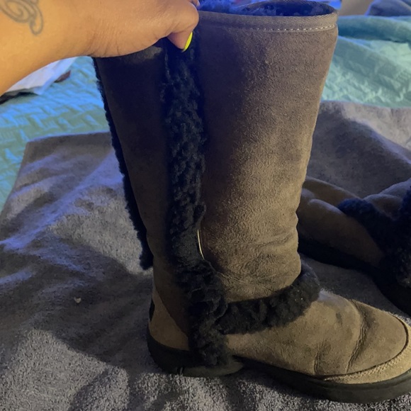 Sunburst uggs - Picture 3 of 6